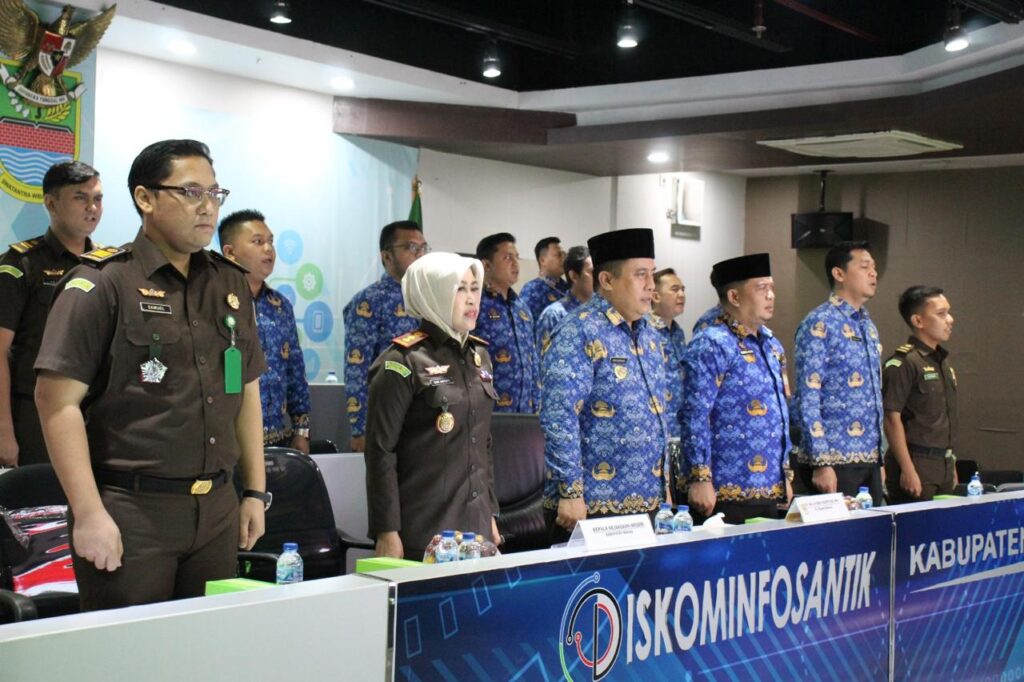 Kejari Kabupaten Bekasi Sosialisasikan Aplikasi “Jaksa Garda Desa” ke Seluruh Desa