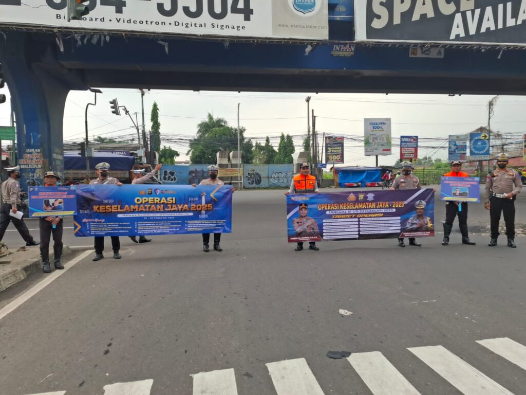 Hari Kedua Operasi Keselamatan Jaya 2025, Satlantas Polres Metro Bekasi Gencarkan Edukasi dan Imbauan