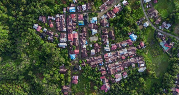 Peta interaktif menampilkan lokasi dan magnitudo gempa terkini di Indonesia hari ini