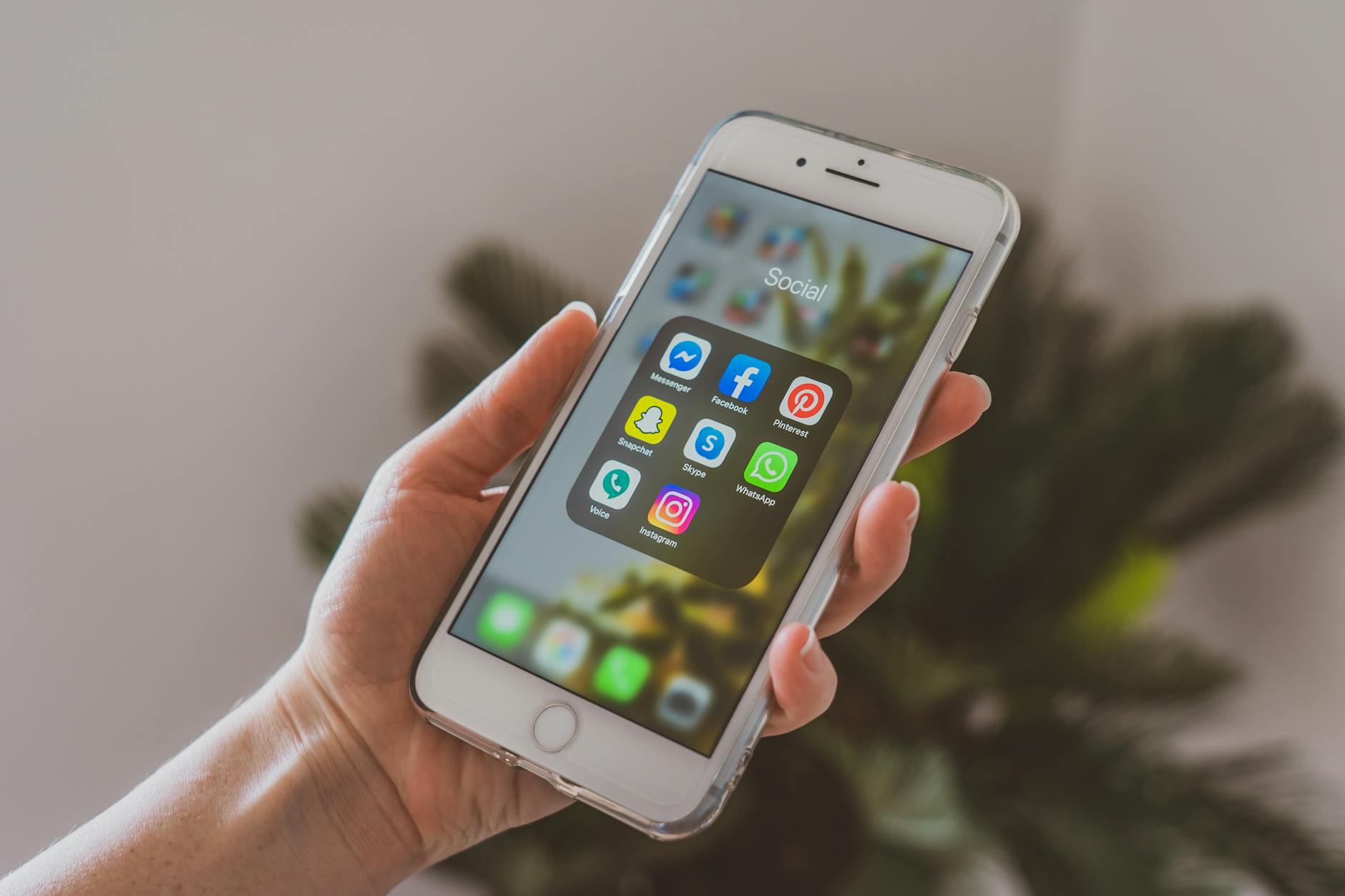 Gambar update whatsapp terbaru 2026 fitur baru dan perbaikan keamanan aplikasi perpesanan paling populer di dunia