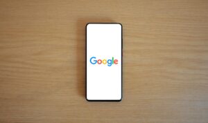 Ilustrasi perubahan tampilan dan fitur terbaru Google setelah pembaruan algoritma 2024