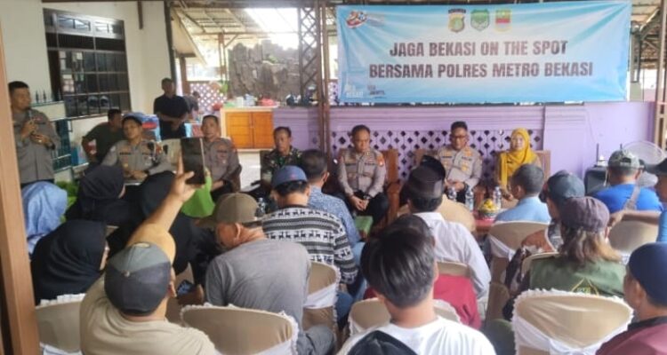 Kades Kedungwaringin Hj. Tita Komalasari Apresiasi Program Jaga Bekasi On The Spot Bersama Polres Metro Bekasi