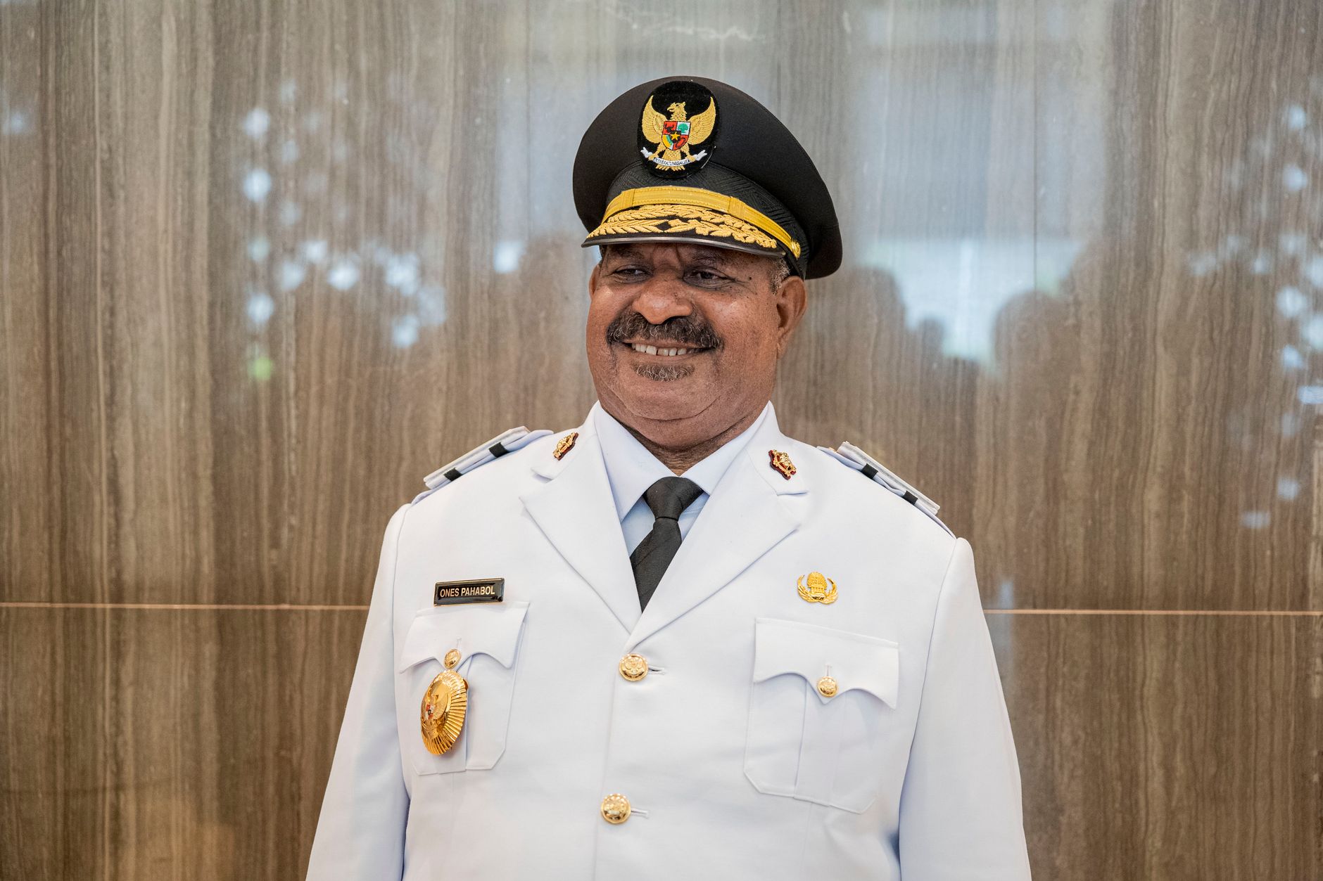 Gambar terbaru Presiden menyampaikan kebijakan penting dalam konferensi pers hari ini