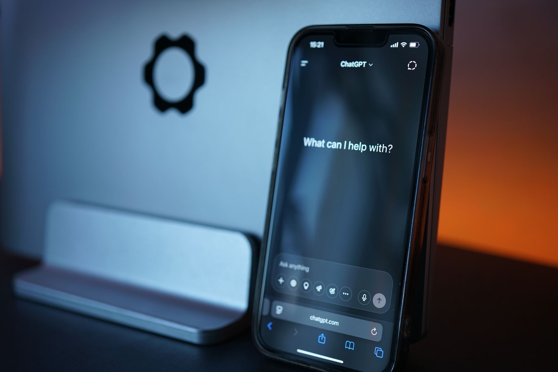 Chatbot AI terbaik dengan teknologi canggih untuk layanan pelanggan yang efisien dan personal.